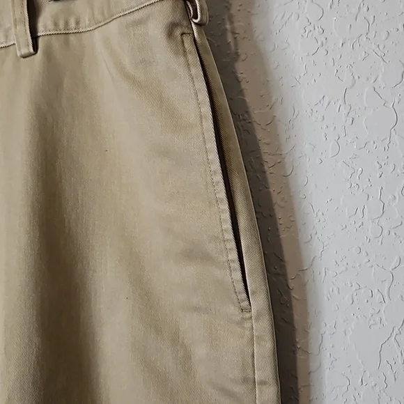 LL Bean Classic Fit Chinos size 42x32 - Picture 3 of 9